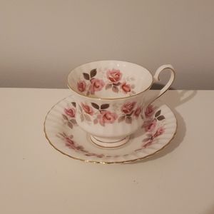 Grosvenor Bone China, Silver Rose